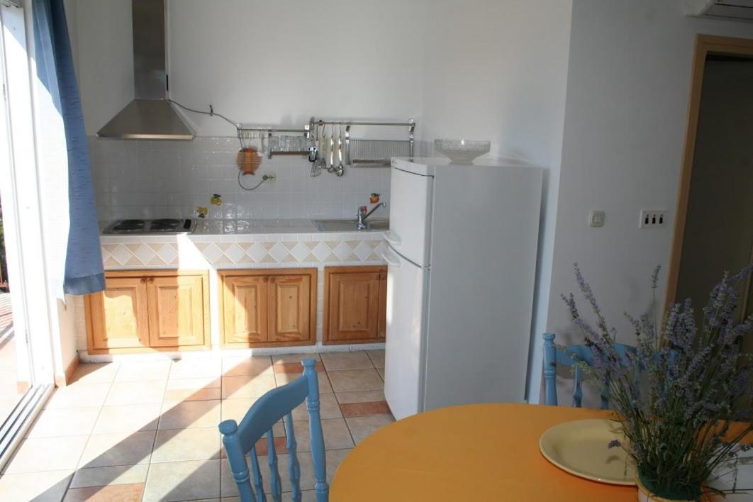 Apartmani Mladina Jelsa  Exteriör bild