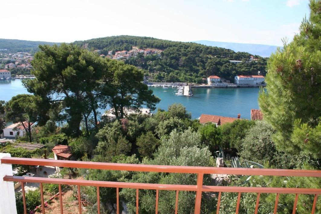 Apartmani Mladina Jelsa  Exteriör bild