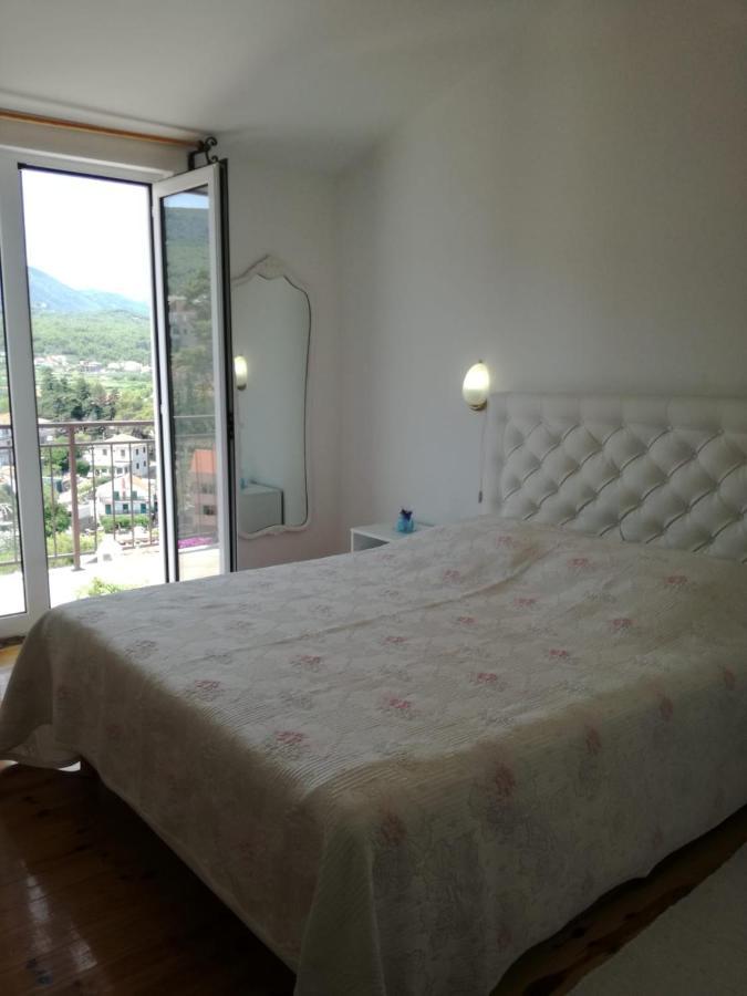 Apartmani Mladina Jelsa  Exteriör bild